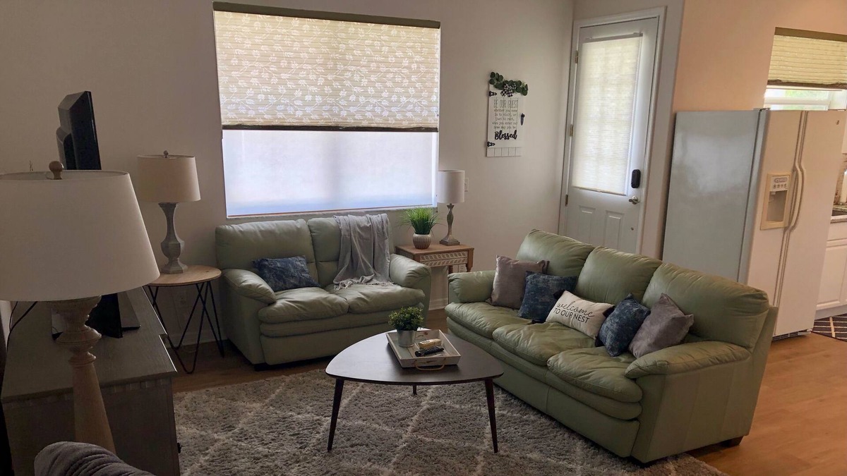 Braden River House | Cozy Two Bedroom Home with Full Bathroom and Kitchen minutes from Lakewood Ranch