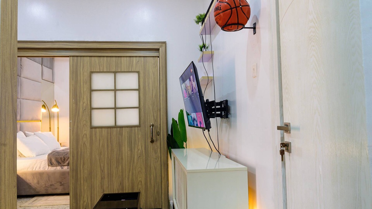 Abuja Apartment | Cozy Two Bedroom Perfect For Getaways/Work-From-Home