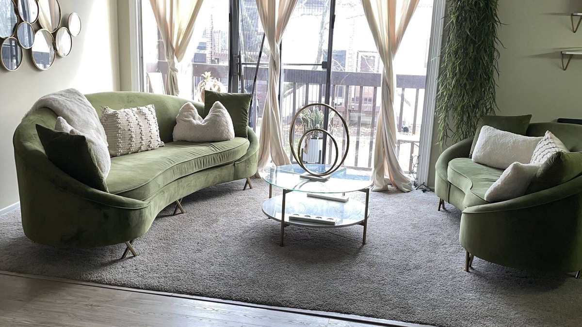 Bolingbrook House | Cozy Two Level 2 Bedroom Townhome