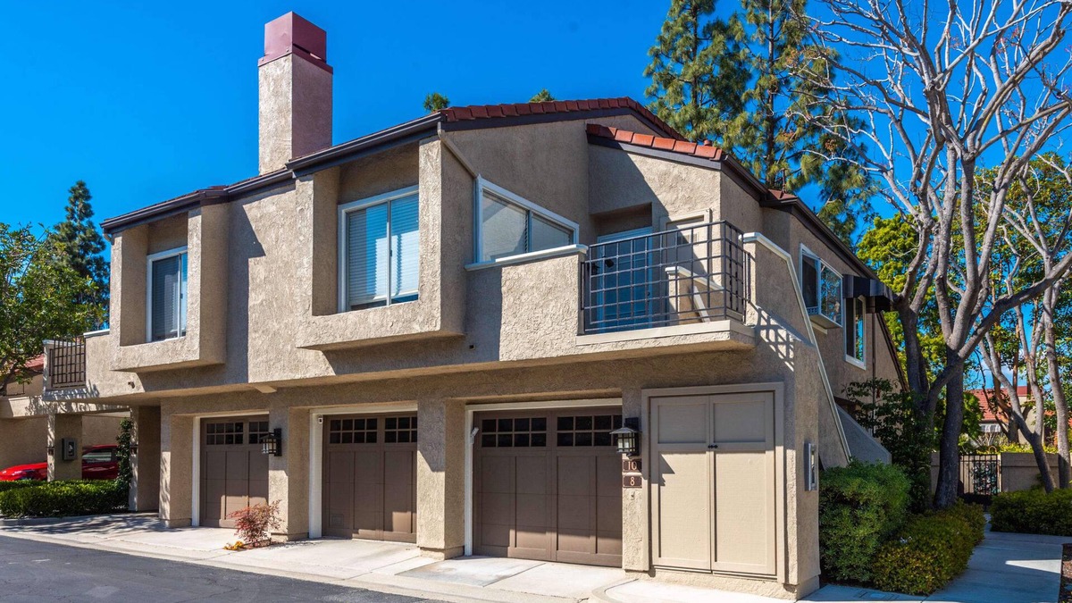 University Town Center House | Cozy UCI Townhome 2 Bedroom 2 Bath