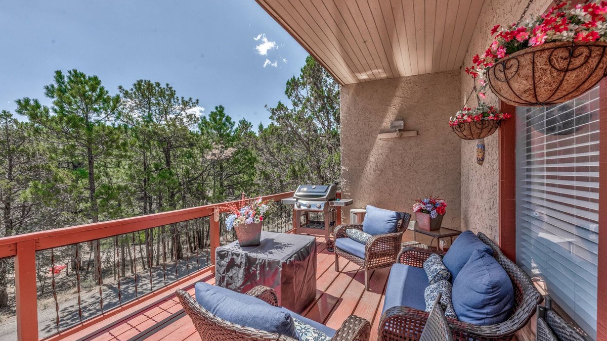 Alto Condo | Cozy Up Haus | Serene, Large Balcony, Game Room