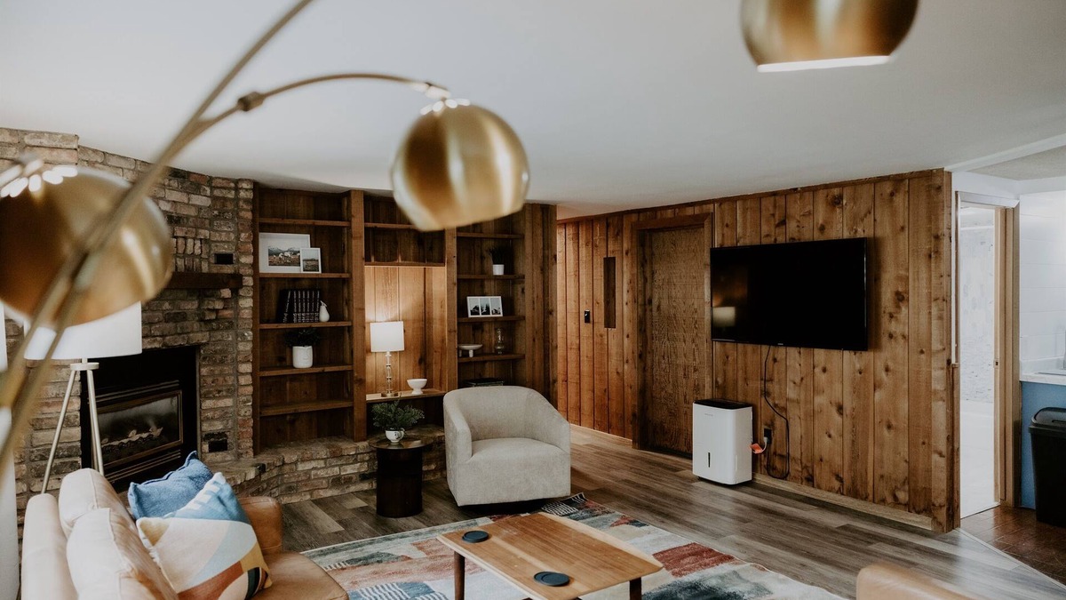 Grand Rapids House | Cozy Up-North Vibe. Summer fun!
