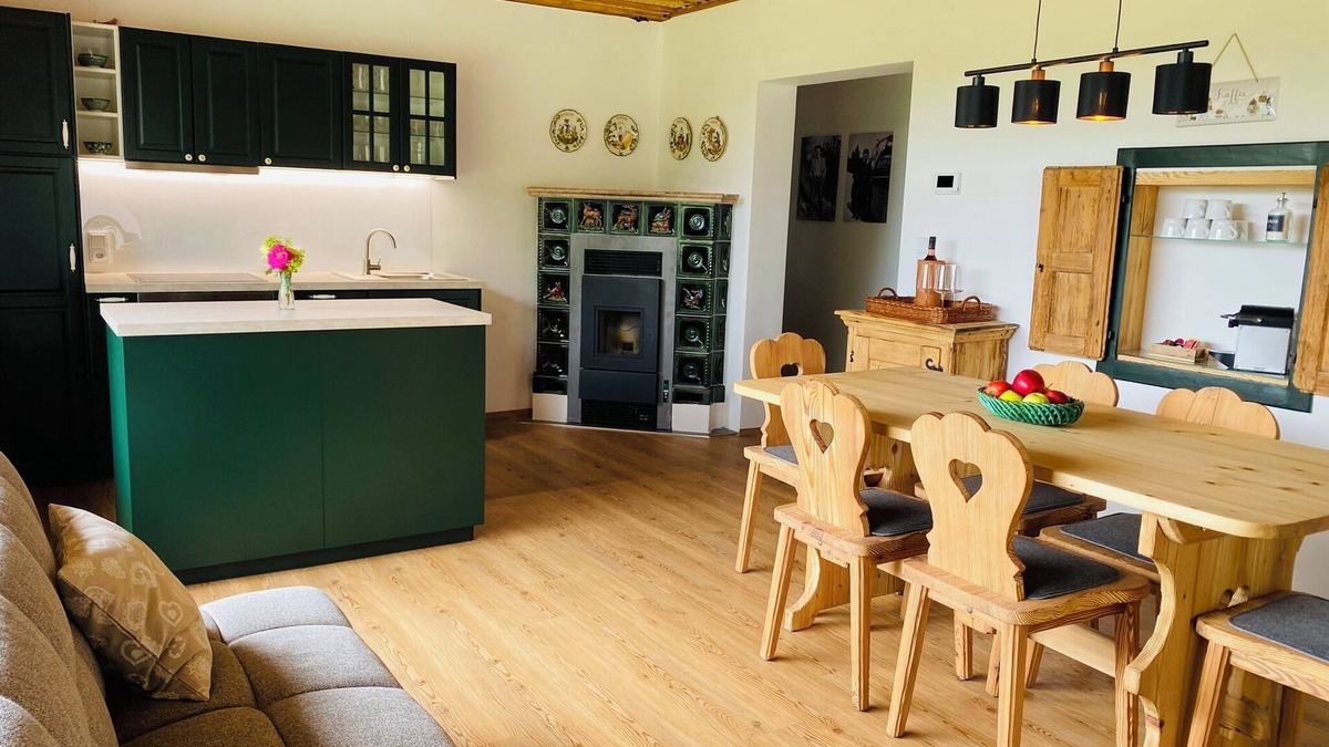 Lemsitz House | Cozy vacation home with fireplace - surrounded by wine & forest in Western Styria