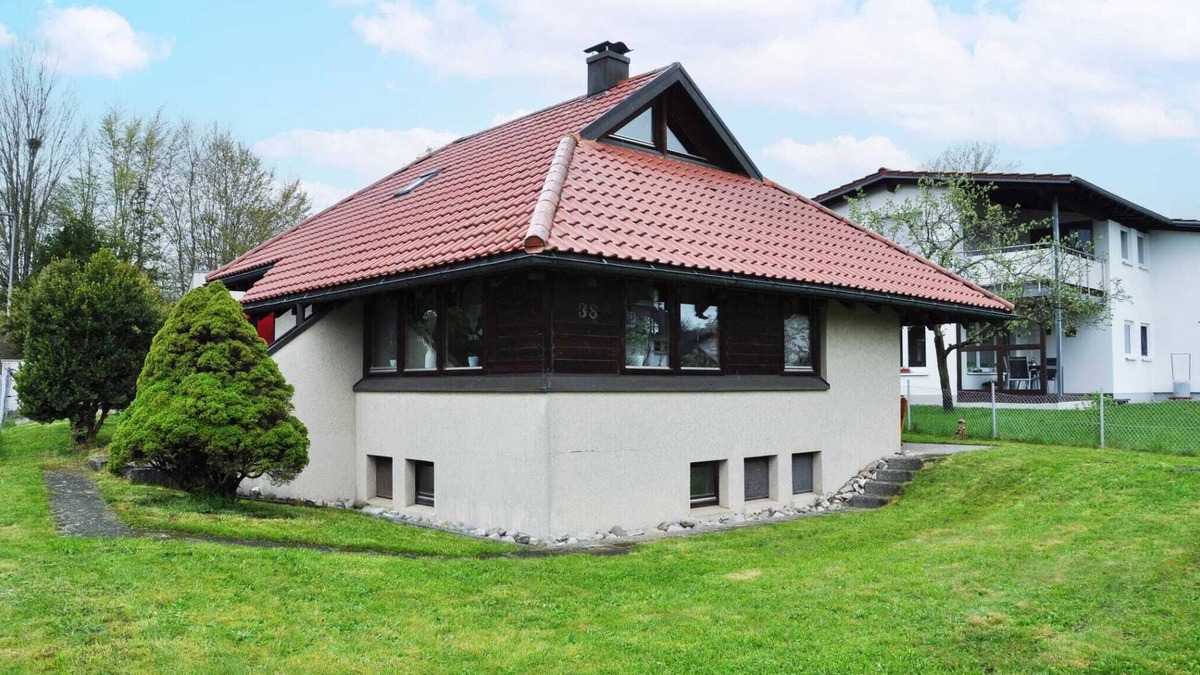 Uehlingen-Birkendorf House | Cozy vacation home in the Black Forest "Haus Uhlennest" with 10 beds and garden