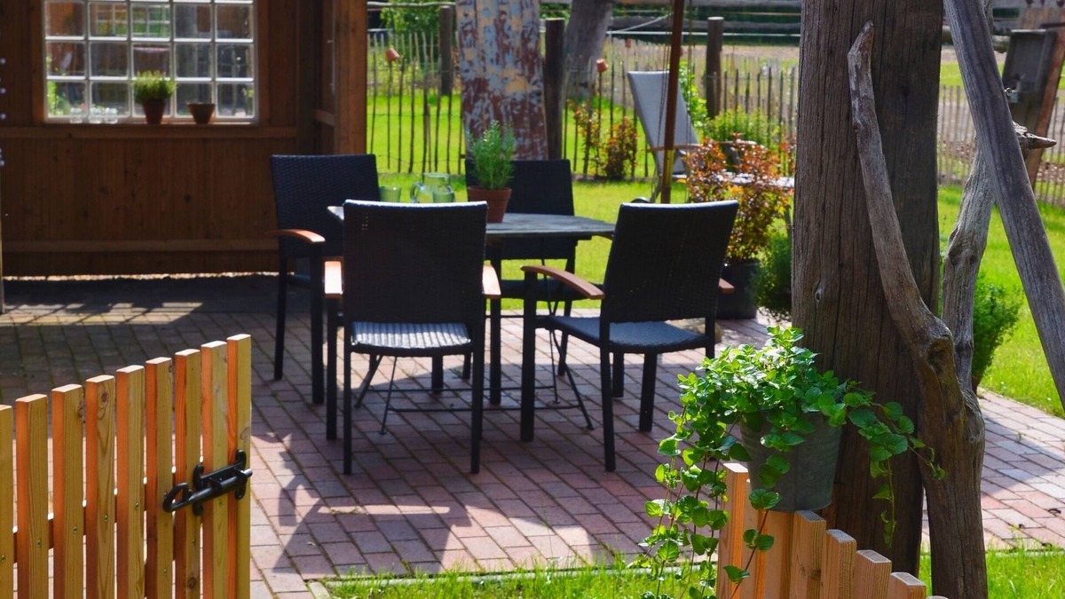 Grosefehn Apartment | Cozy vacation apartment in a rural idyll, vacation with horse and dog possible