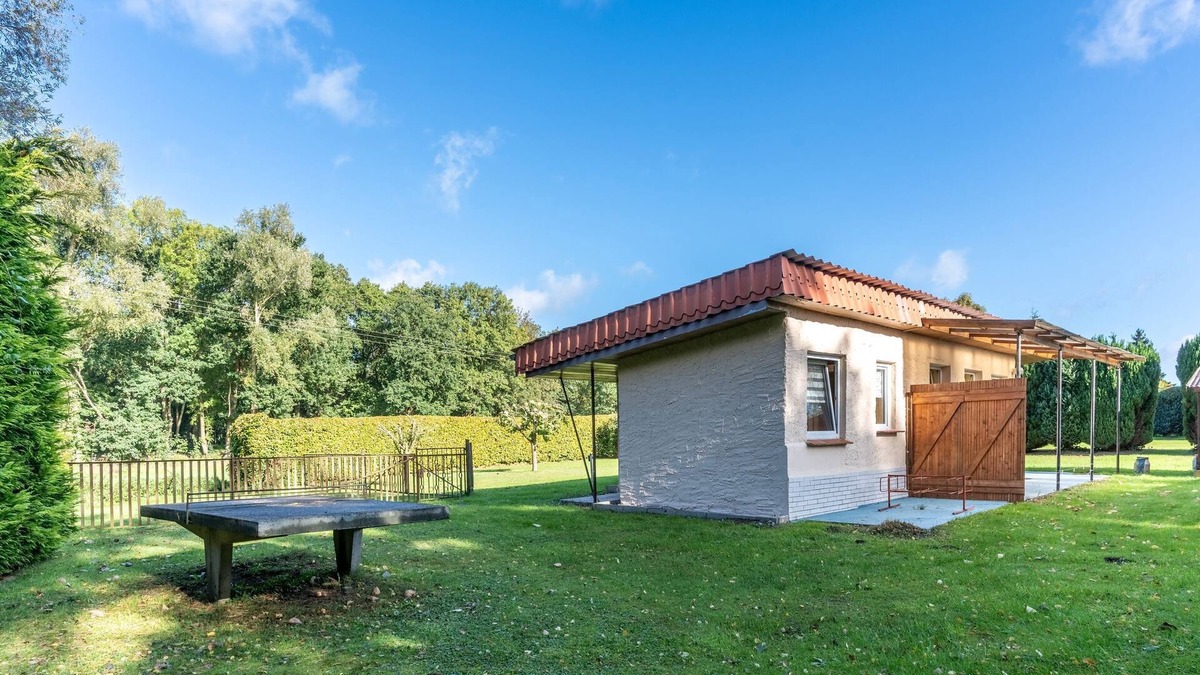 Lubkow House | Cozy vacation bungalow near Binz with terrace, barbecue & large property