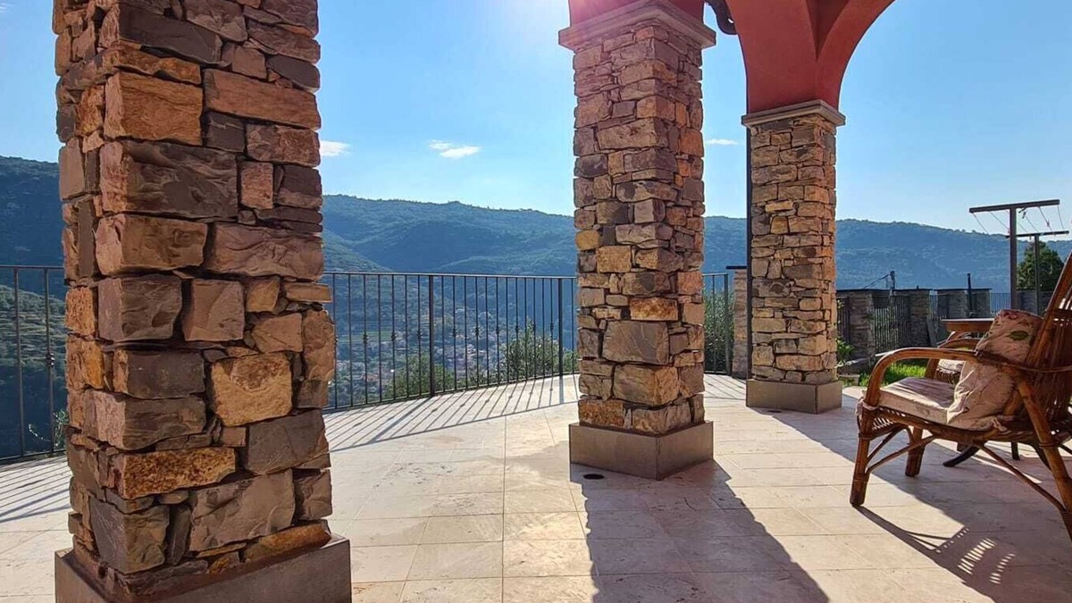 Bestagno Bed & Breakfast | Cozy villa apartment, small pets are welcomed