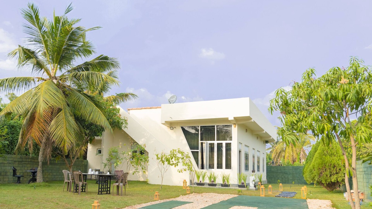Negombo House | Cozy villa, Family or friends within 10min drive to the Airport or beach Negombo