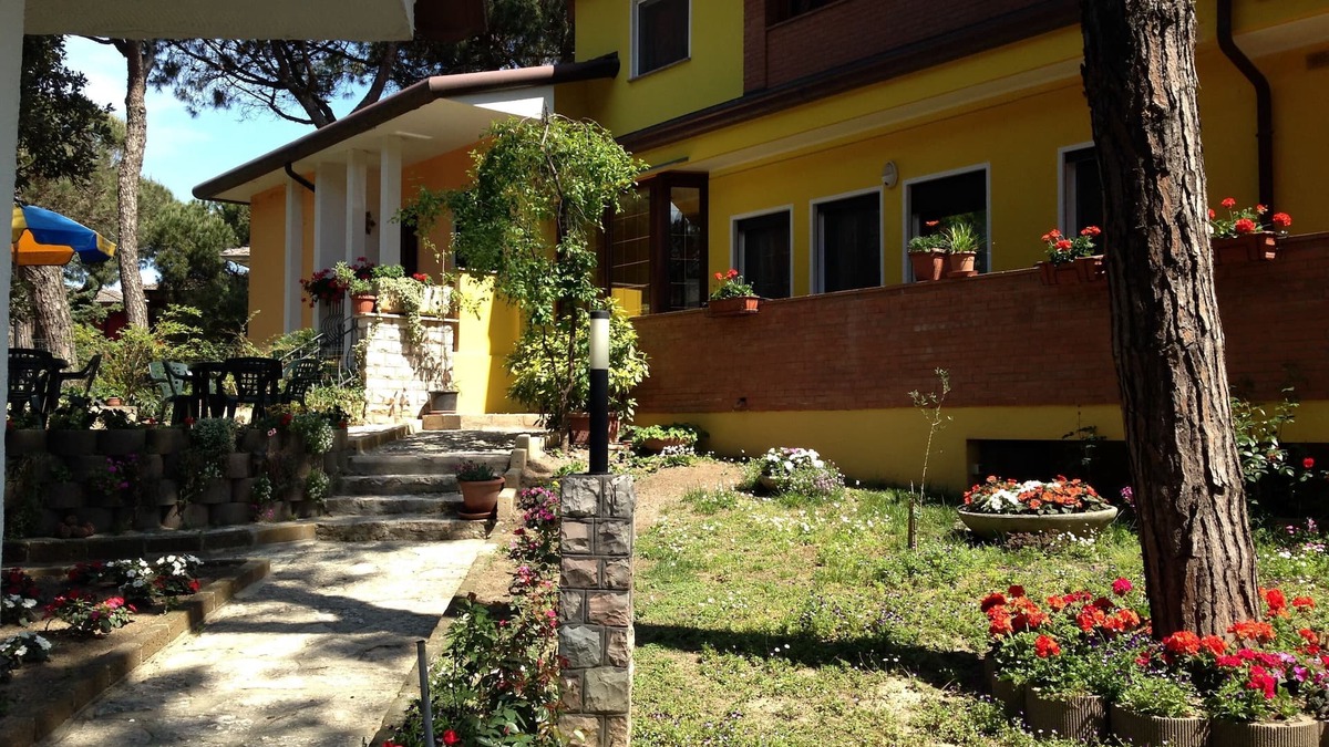 Rosolina Mare Villa | Cozy villa with large garden near the beach by Beahost Rentals