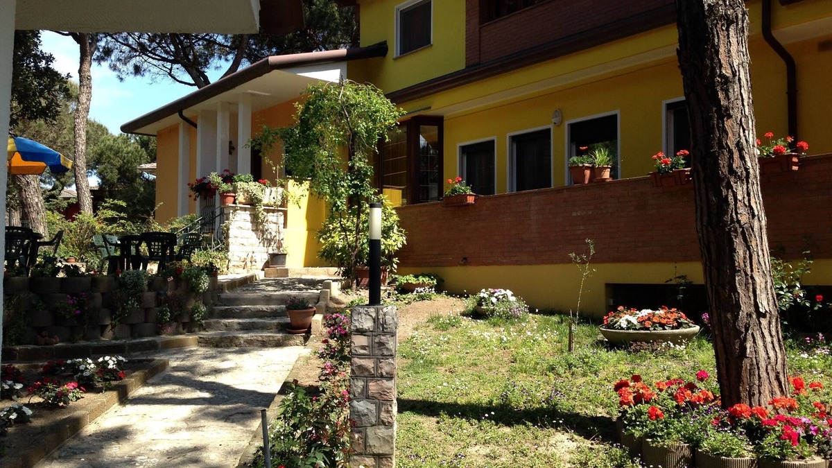 Rosolina Mare Villa | Cozy villa with large garden near the beach