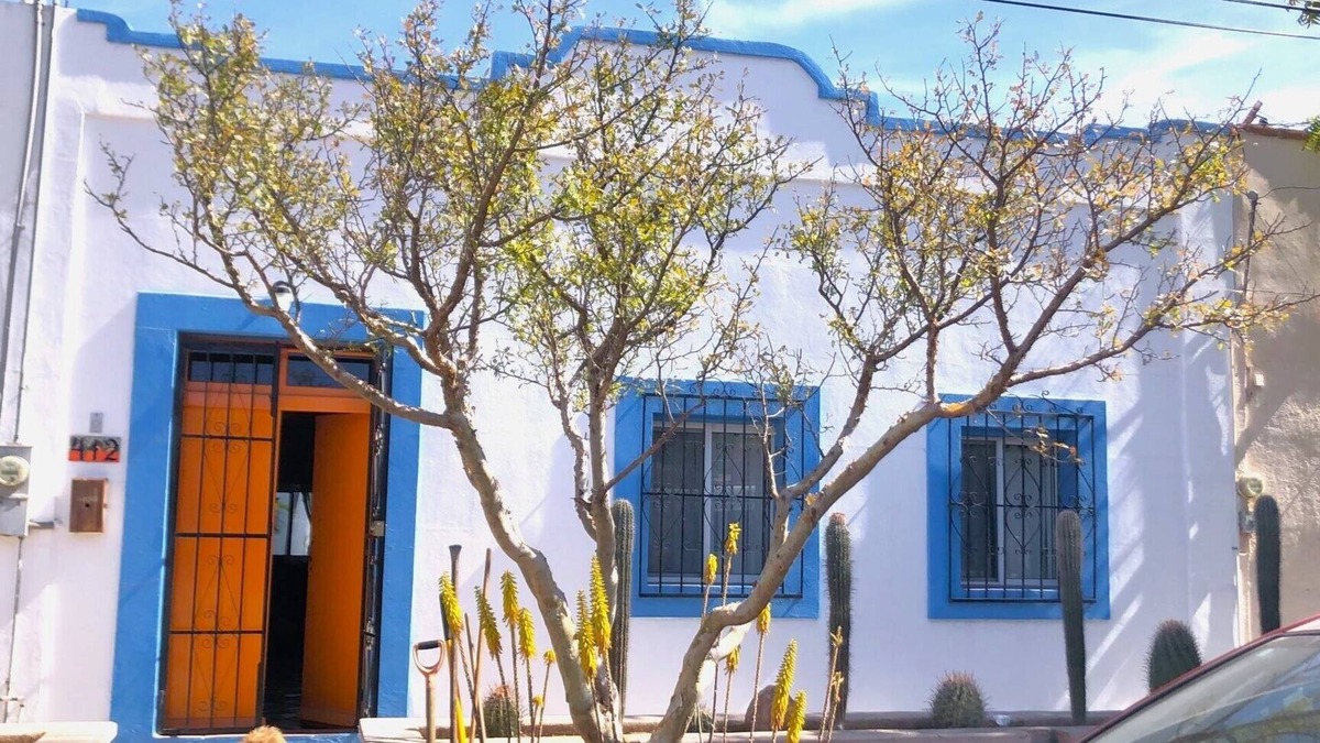 Esterito House | Cozy vintage house with studio near Malecon and Centro