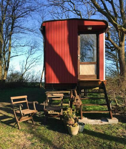 Roslev House | Cozy Wagon House With Views Over The Limfjord