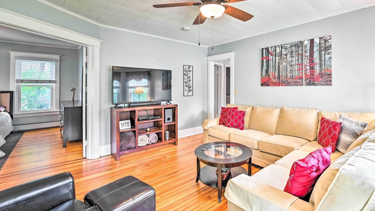 Delmar Apartment | Cozy + Walkable Delmar Getaway w/Fire Pit!