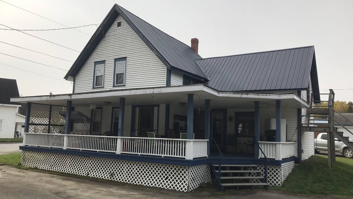 Eagle Lake House | Cozy, warm and lots of room!