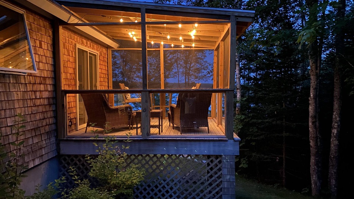 Hancock House | Cozy waterfront cottage 30 minutes from Acadia National Park