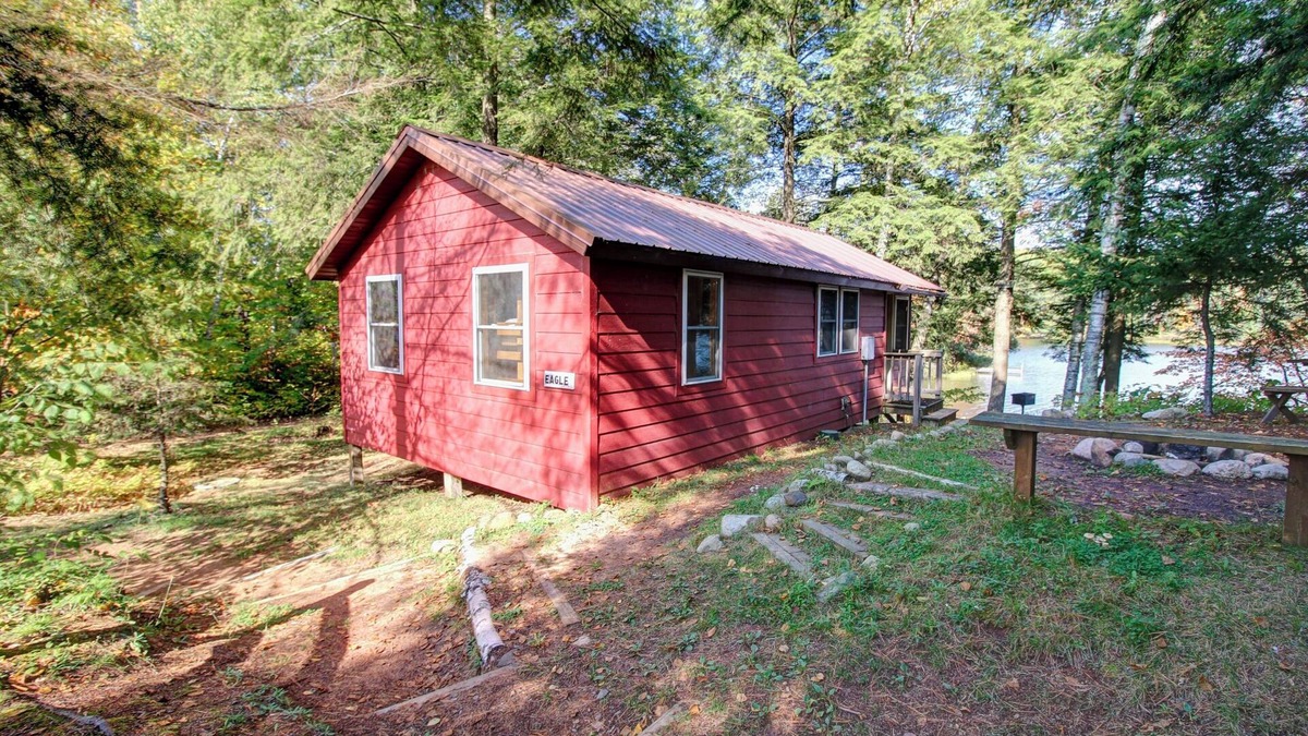 Lac du Flambeau Cabin | Cozy, Wisconsin Northwoods, Lake Cabin w/private dock. Family & Pet Friendly!