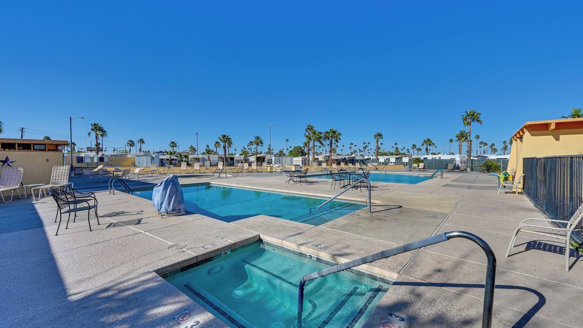 Yuma Cottage | Cozy Yuma Vacation Rental w/Resort Amenities!