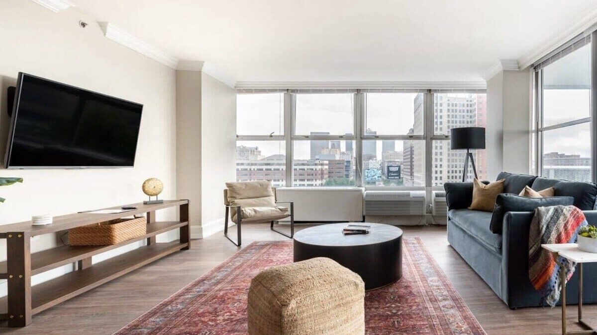 Old Louisville Apartment | CozySuites 800 Tower 1BR w/gym! 20