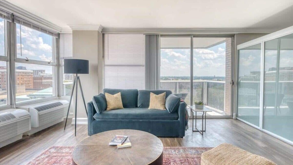 Old Louisville Apartment | CozySuites 800 Tower 1BR w/gym! 22