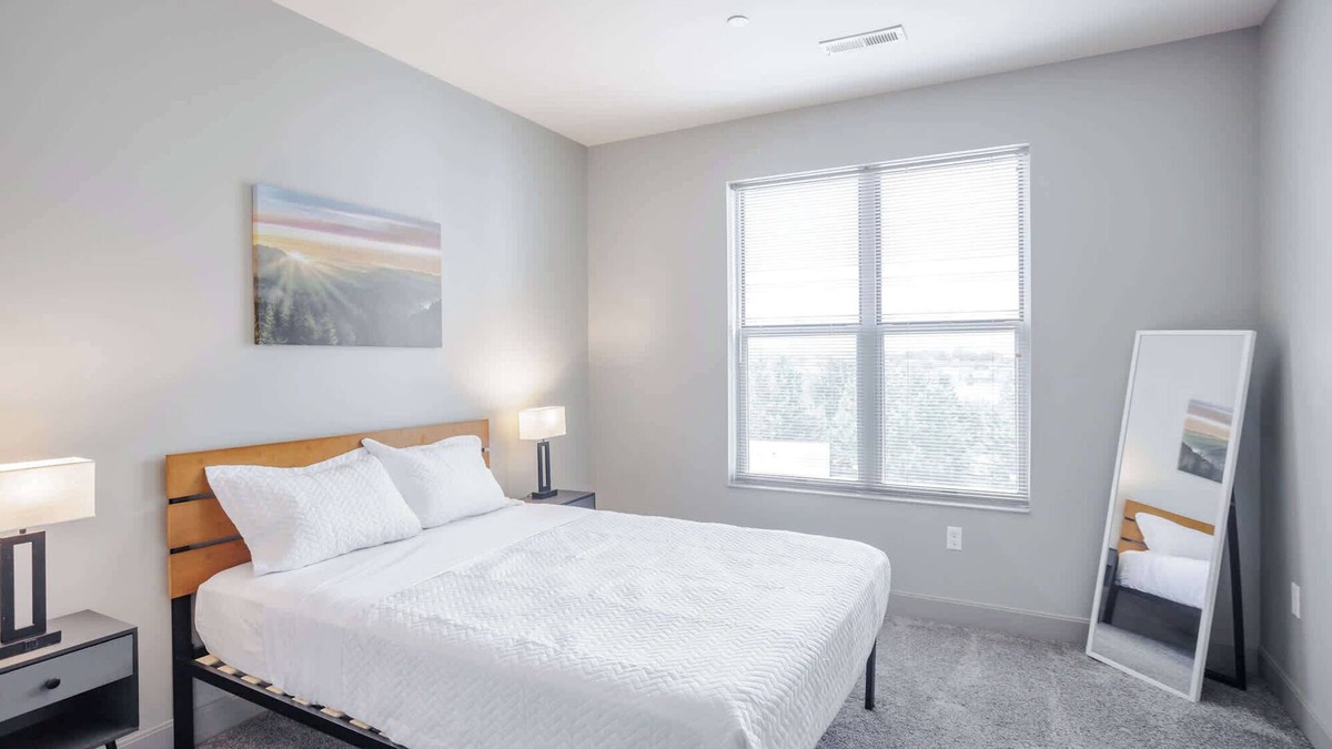 Central Business District Apartment | CozySuites at the Banks gym, pool 02