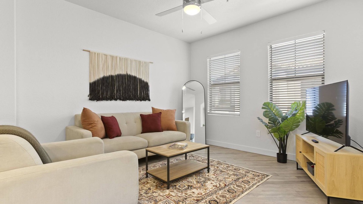Glendale Sports and Entertainment District Apartment | CozySuites Glendale by the stadium with pool! 16