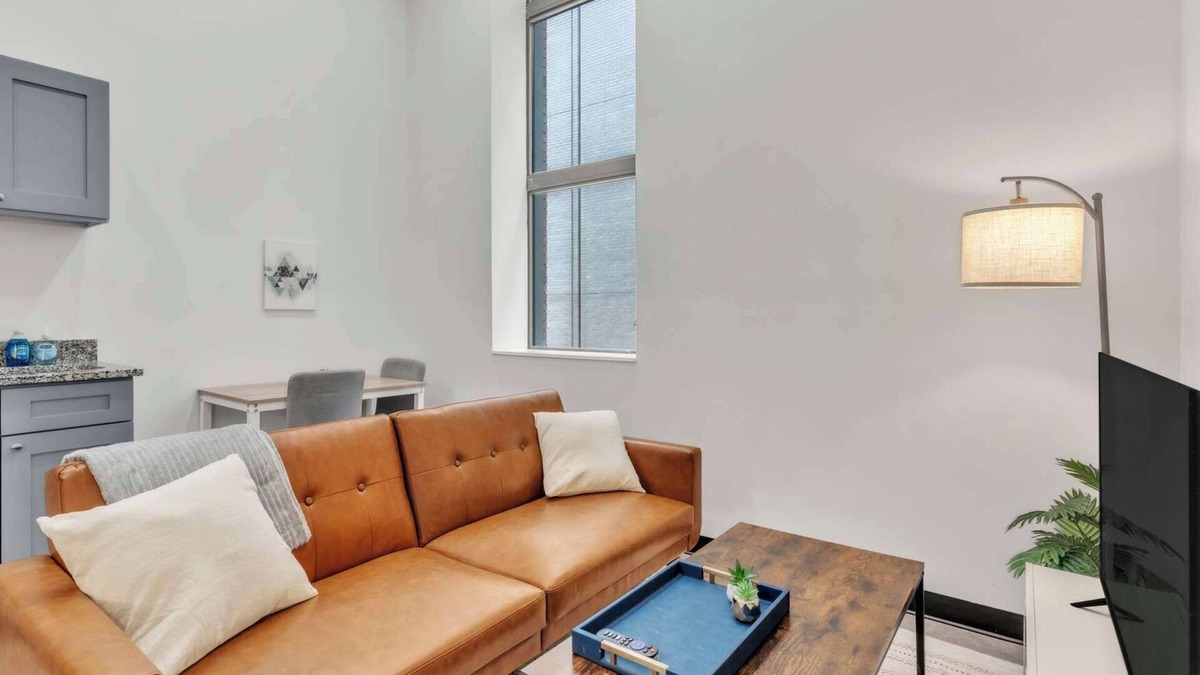 Cultural District Apartment | CozySuites Modern 1BR in Downtown Pitts #15