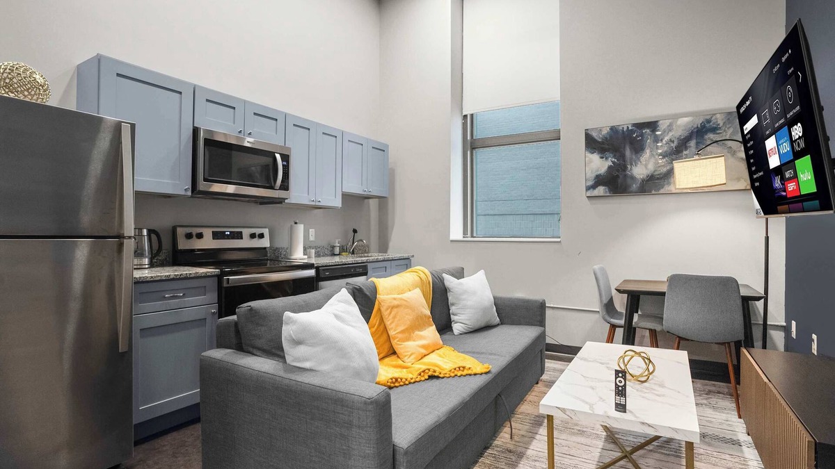 Strip District Apartment | CozySuites Modern 1BR in Downtown Pitts #3