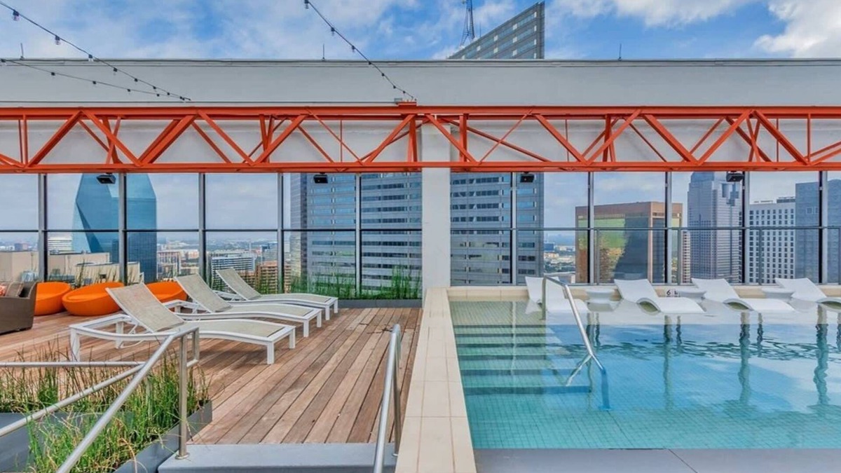 Downtown Dallas Apartment | CozySuites | TWO Classy 2BR Condo on Elm St.