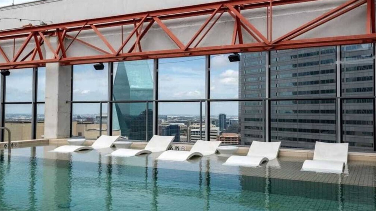 Downtown Dallas Apartment | CozySuites | TWO Lovely 2BR 2BA Condo