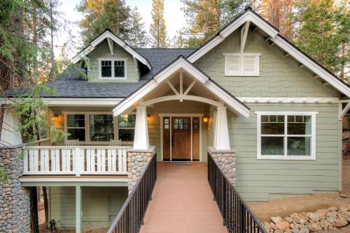 Yosemite West House | Craftsman Cottage