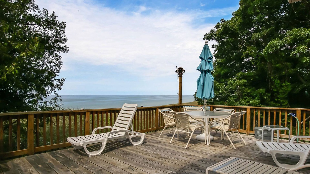 Montague House | Crafty Cottage | 5 Bed, 3.5 Bath