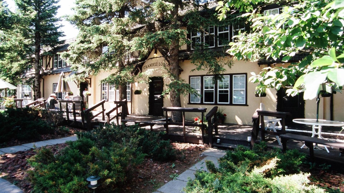 Waterton Park Cabin | Crandell Mountain Lodge