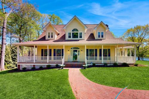 Mineral House | Crane's Landing