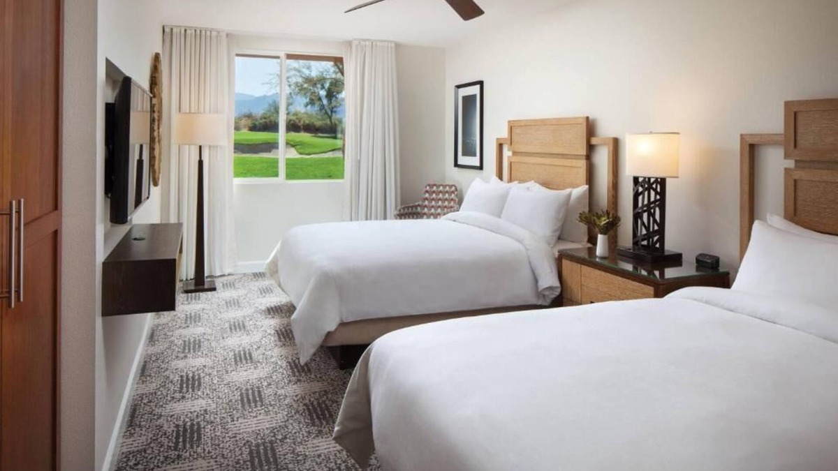 Palm Desert Hotel | Crashing at Cochella