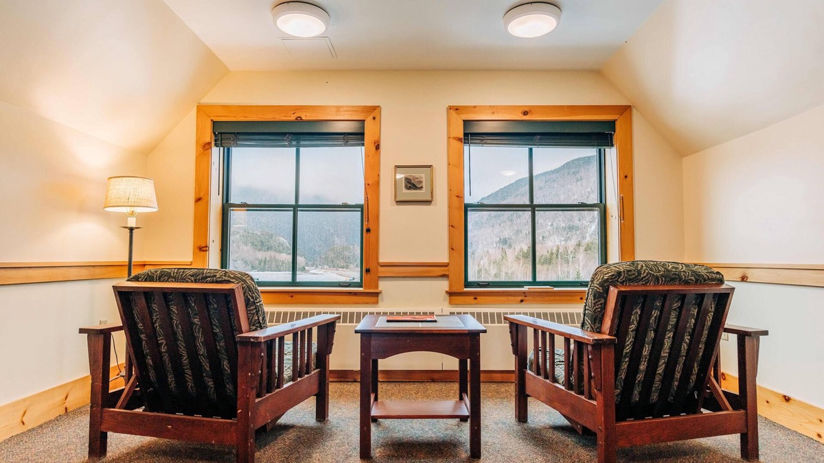 Bretton Woods Condo | Crawford Notch Trailhead Comfort, Full Breakfast, ADA Non-Allergenic Room