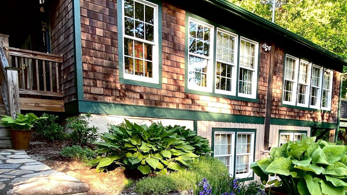 Swannanoa Cabin | Creative & Sophisticated Retreat Between Asheville and Black Mountain