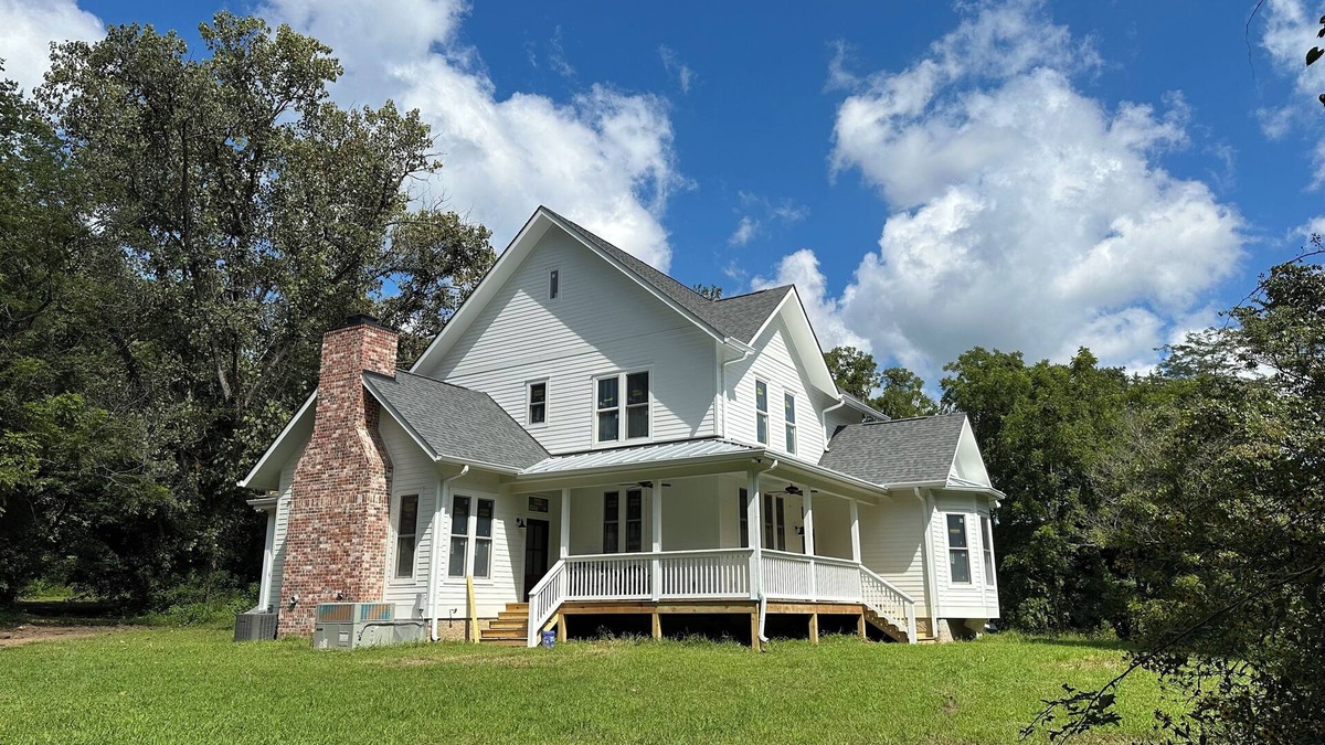Dickson Other | Creek-side retreat in the woods, perfect for families seeking quality time