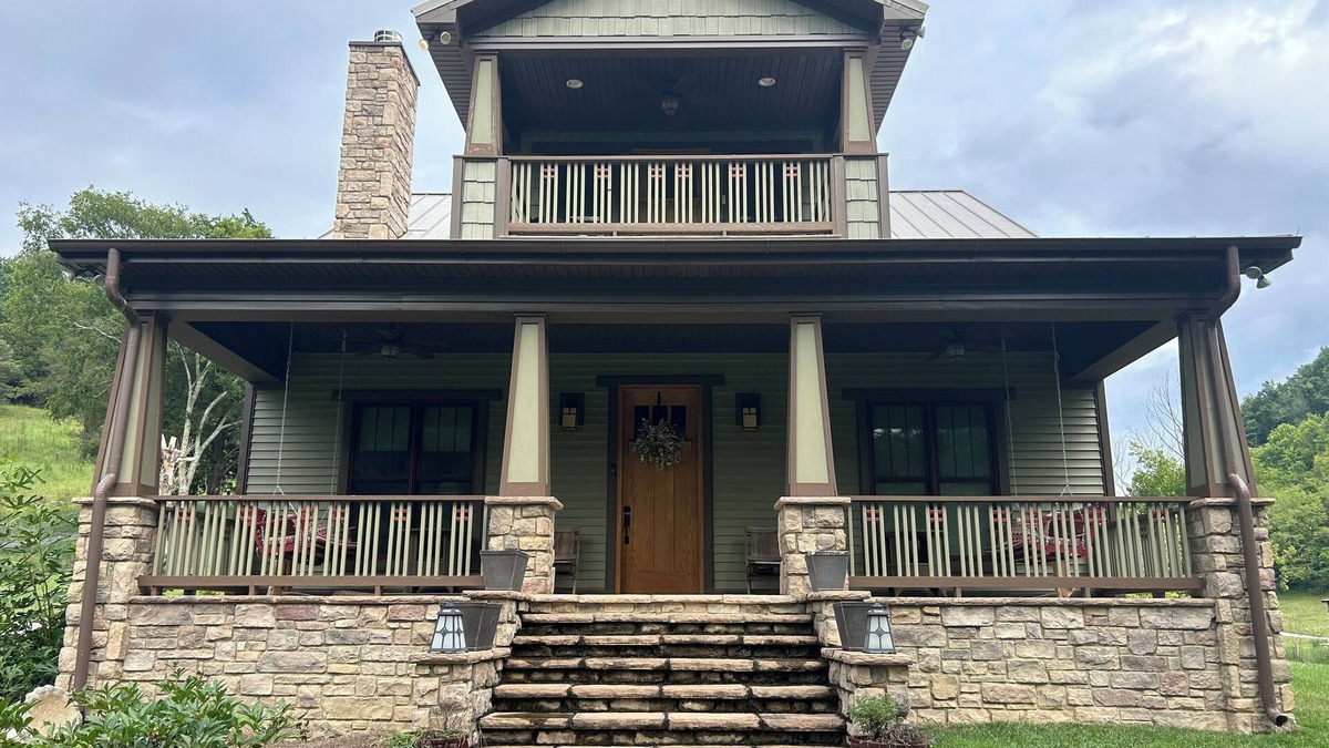 Beechgrove House | Creekside Bungalow : peaceful, countrynAlso Checkout Papaw's Place