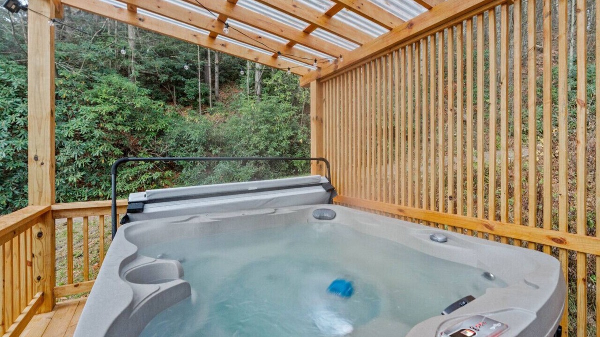 Fleetwood House | Creekside Cabin Near Town