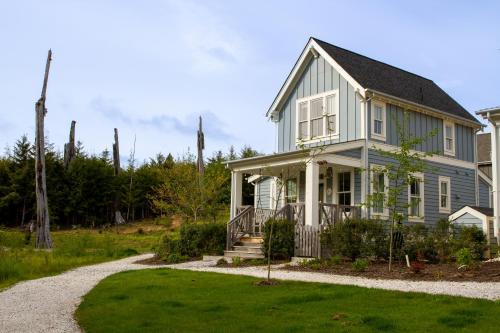 Seabrook House | Creekside Cottage by Seabrook Hospitality