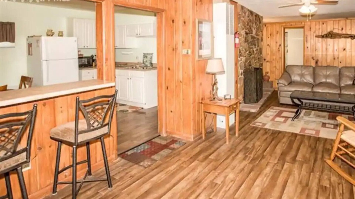 Cascade-Chipita Park Cabin | Creekside Cottage - Mountain Lovers Dream