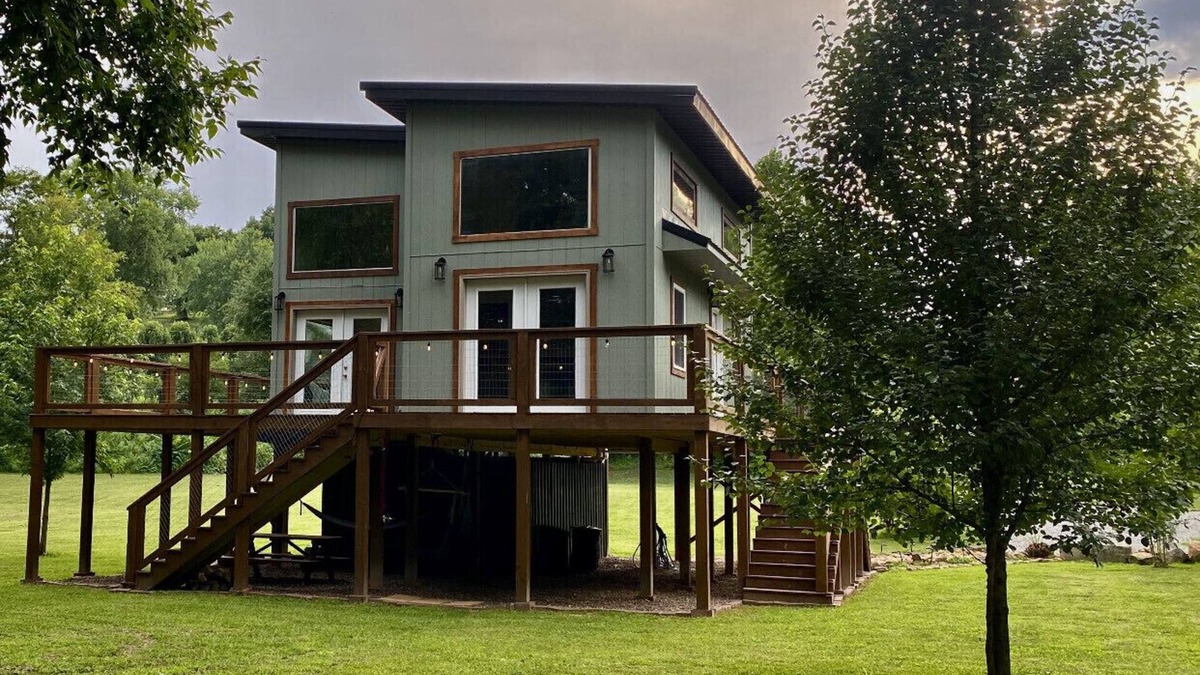 Vinton Cabin | Creekside Hammock Hangout