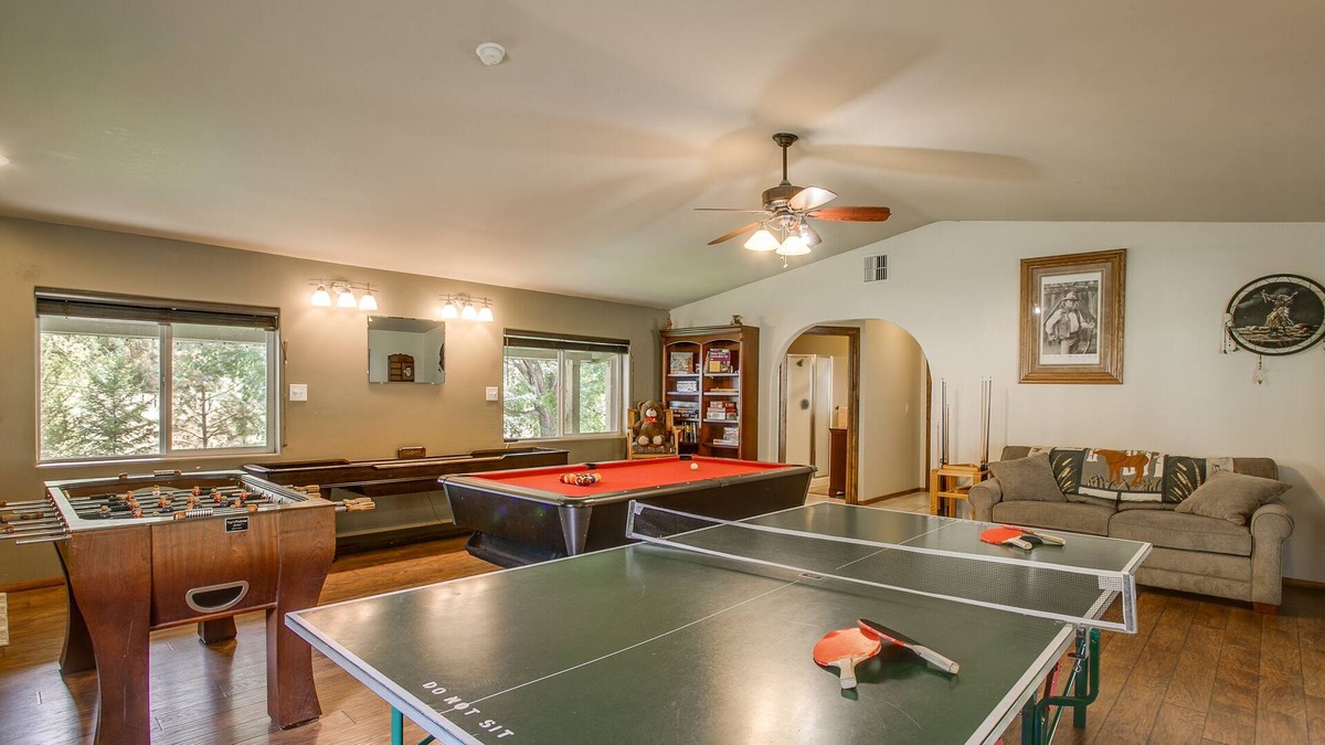 Leavenworth House | Creekside Lodging, Perfect Family Vacation, Recreation Area, Games, Pet Friendly