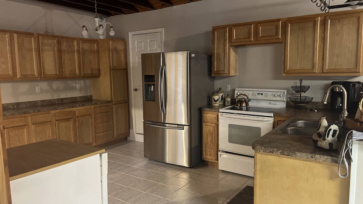 Mechanicsburg Cottage | Creekside Oasis