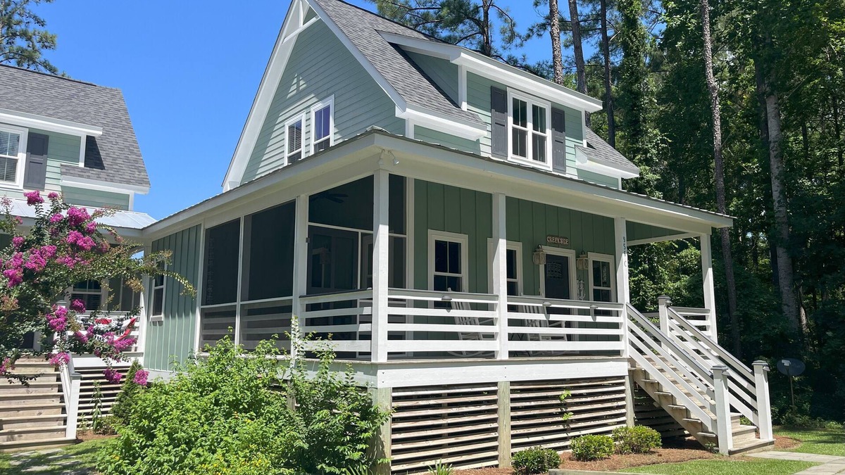 Minnesott Beach Cottage | Creekside - Your family retreat!