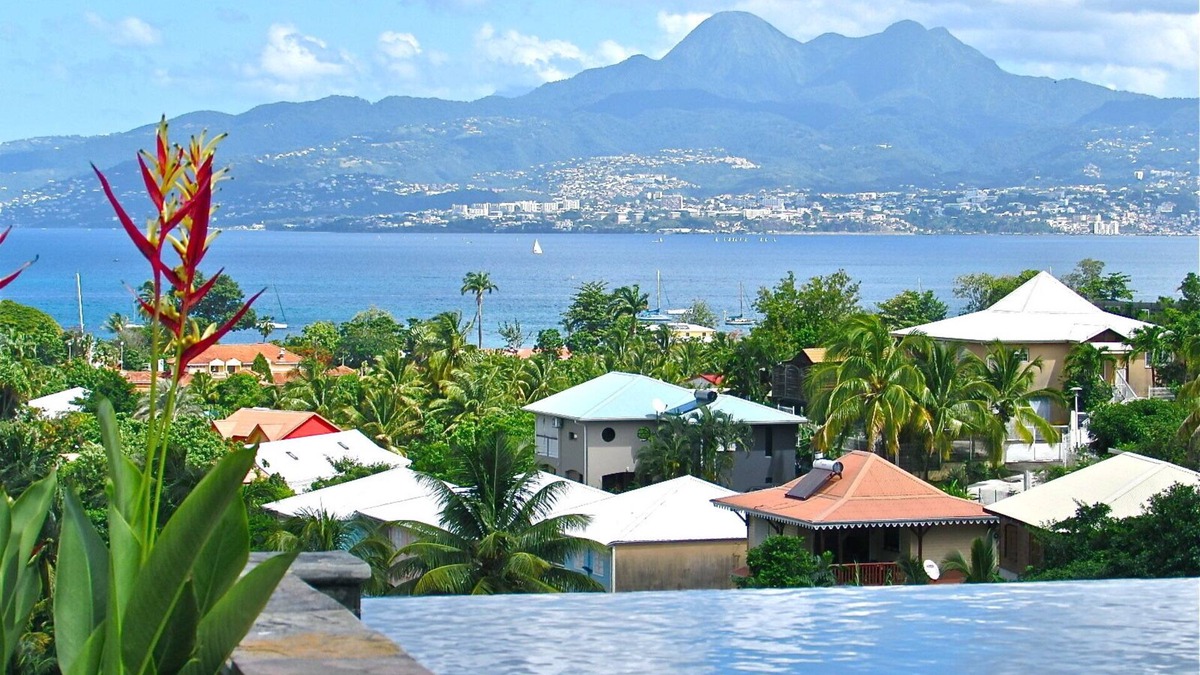 Trois-Ilets House | Creole villa with a swimming pool and sea view for 6 people