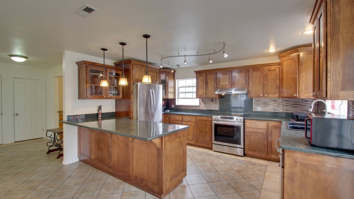 Crescent City North House | Crescent City Home w/Hot Tub: Half-Block to Beach