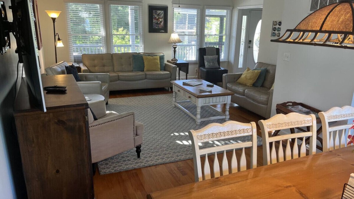 Folly Beach House | “Crescent Moon” - 5BR – established, top rated, dog friendly, 5 min walk to beach!