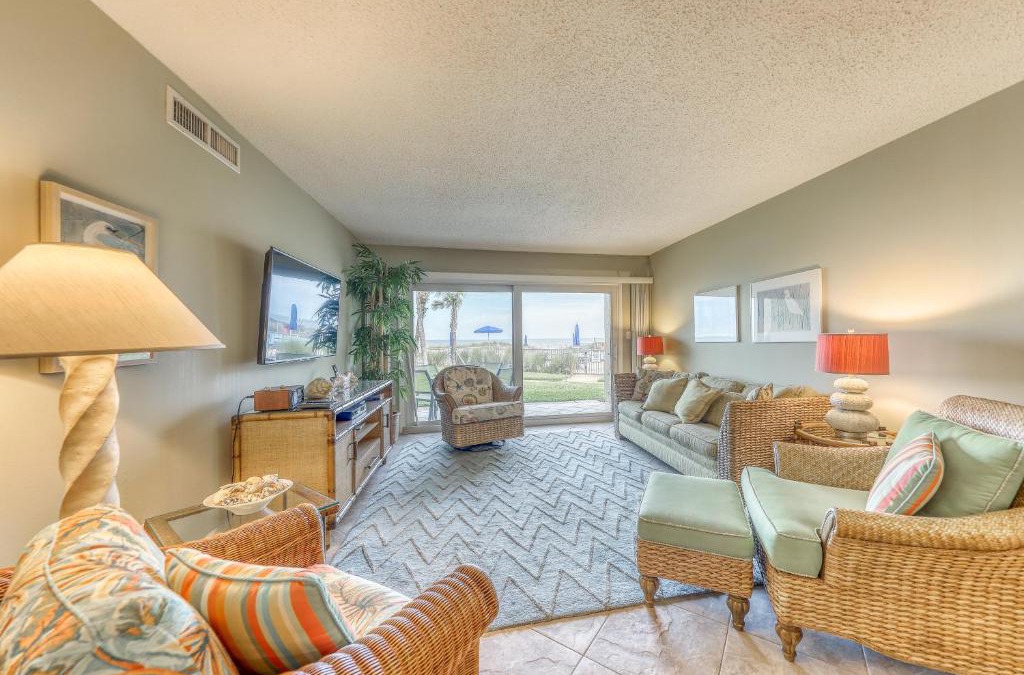 Crescent Beach Apartment | Crescent Sandpiper 116 Island Life