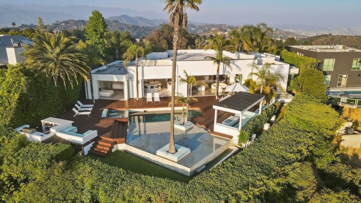 Hollywood Hills House | Crest Estate by Stay Awhile Villas